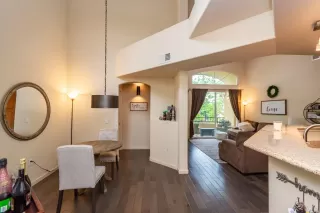 Photo #2: 222047024 Listing