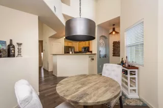 Photo #4: 222047024 Listing