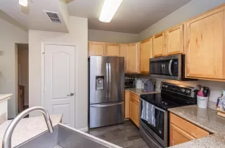 Photo #6: 222047024 Listing