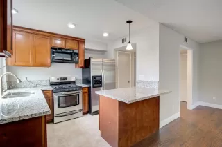 Photo #3: 222047121 Listing