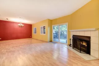 Photo #5: 222047948 Listing