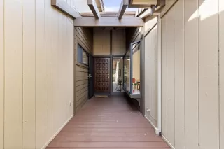 Photo #3: 222048058 Listing