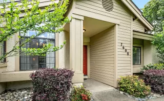 Photo #2: 222048383 Listing