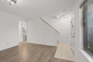 Photo #5: 222048452 Listing