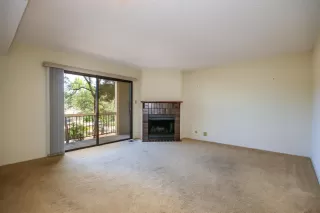 Photo #5: 222048488 Listing