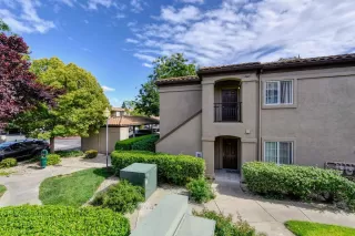 Photo #2: 222049194 Listing