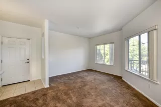 Photo #6: 222049194 Listing