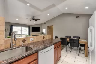 Photo #5: 222049262 Listing 