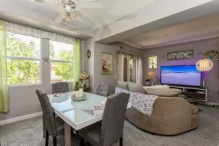 Photo #4: 222049509 Listing