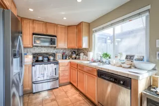 Photo #6: 222049671 Listing