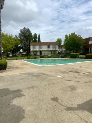 Photo #3: 222049731 Listing