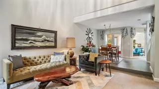 Photo #2: 222050113 Listing