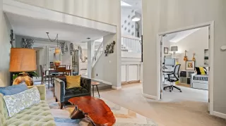 Photo #3: 222050113 Listing