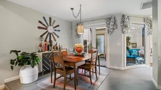 Photo #5: 222050113 Listing