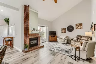 Photo #3: 222050124 Listing