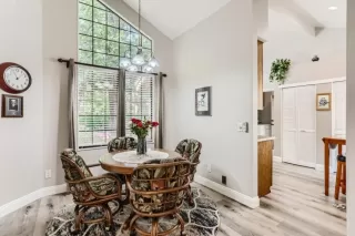 Photo #6: 222050124 Listing