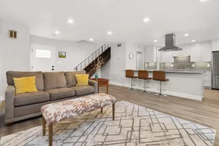 Photo #2: 222050244 Listing