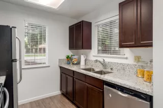 Photo #2: 222050342 Listing