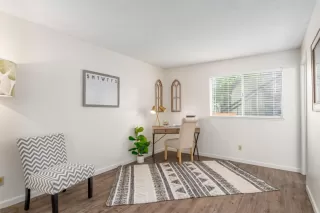 Photo #4: 222050342 Listing