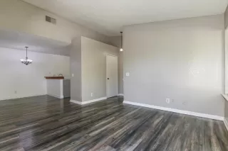 Photo #3: 222050720 Listing