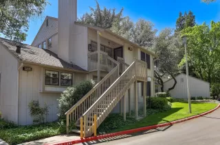 Photo #2: 222051043 Listing