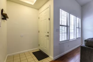 Photo #3: 222051043 Listing