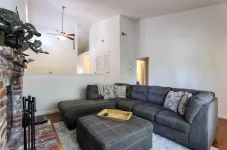 Photo #6: 222051043 Listing