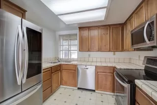 Photo #5: 222051131 Listing 