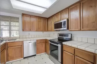 Photo #6: 222051131 Listing 