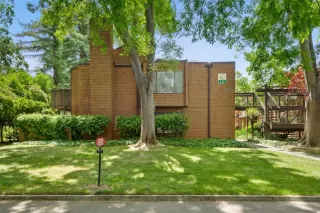 Photo #1: 222051288 Listing