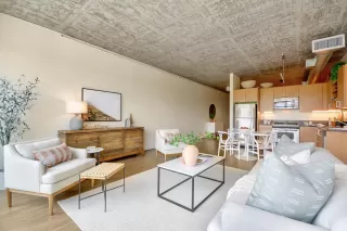 Photo #3: 222051514 Listing 