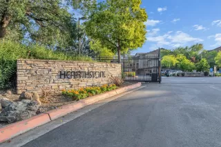 Photo #1: 222051674 Listing