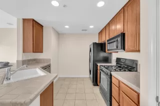 Photo #6: 222051674 Listing