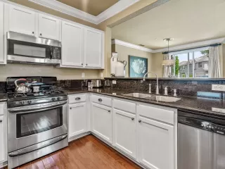 Photo #3: 222051747 Listing