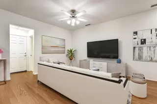 Photo #3: 222051770 Listing