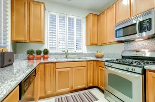 Photo #6: 222051770 Listing