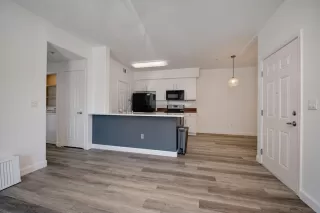 Photo #3: 222051780 Listing 