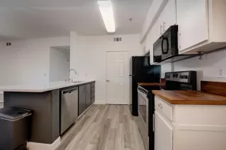 Photo #6: 222051780 Listing 