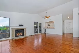 Photo #6: 222051786 Listing 