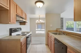 Photo #3: 222051911 Listing