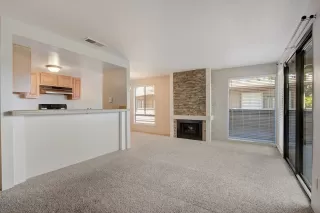 Photo #4: 222051911 Listing