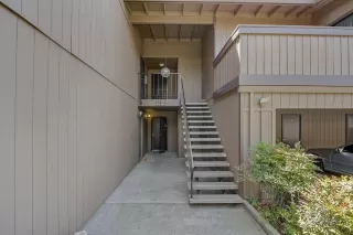 Photo #6: 222051911 Listing