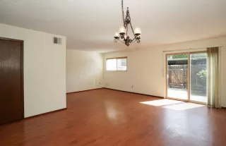 Photo #3: 222052079 Listing 