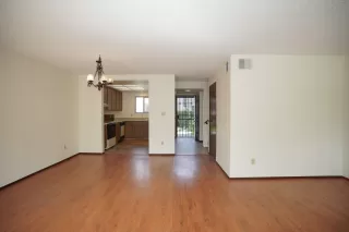 Photo #6: 222052079 Listing 