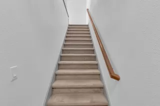 Photo #5: 222052150 Listing