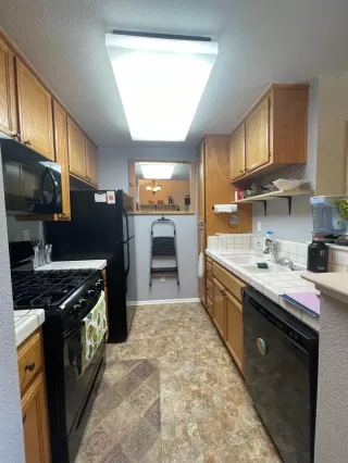 Photo #4: 222052363 Listing