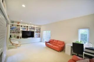 Photo #2: 222052496 Listing