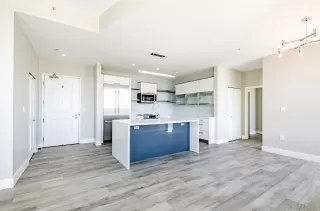 Photo #3: 222052654 Listing