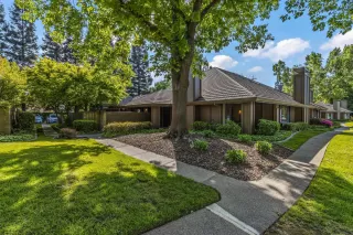 Photo #1: 222052668 Listing
