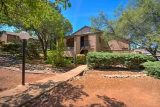 Photo #6: 222052672 Listing